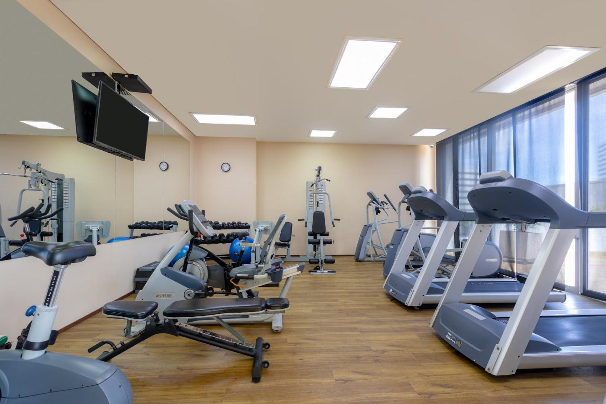 בארנקווילה Estelar Alto Prado מראה חיצוני תמונה The gym at the hotel