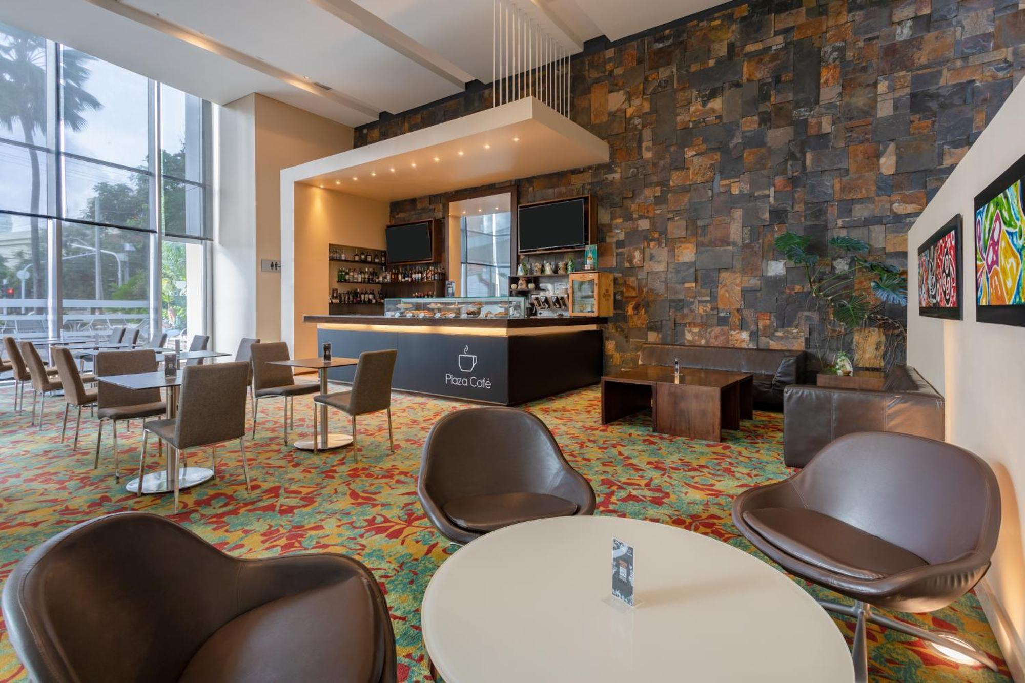 בארנקווילה Estelar Alto Prado מראה חיצוני תמונה The lobby bar